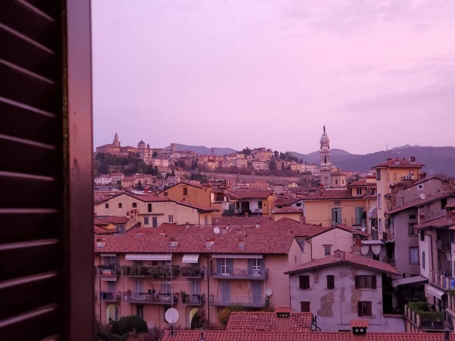 "La Me Ca" Intero Appartamento In Centro Con Vista Sui Colli Bergamo Eksteriør billede